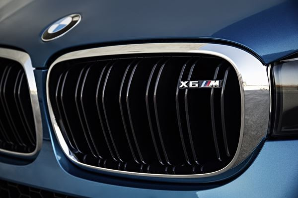 BMW X6 M: prestance imposante et performances routières impressionnantes