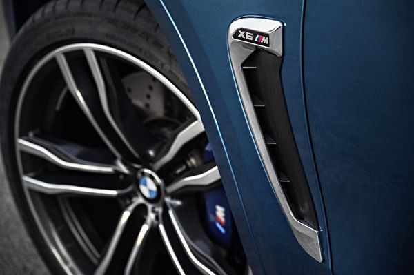 BMW X6 M: prestance imposante et performances routières impressionnantes