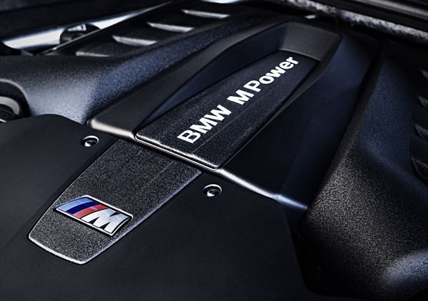 BMW X6 M: prestance imposante et performances routières impressionnantes