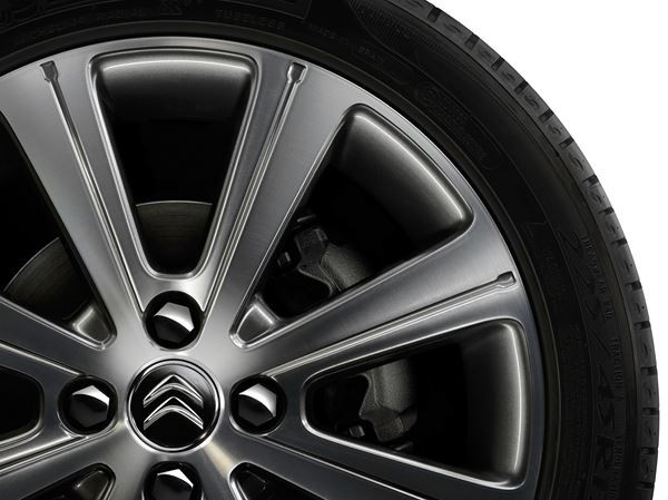 La Citroën C4 se modernise