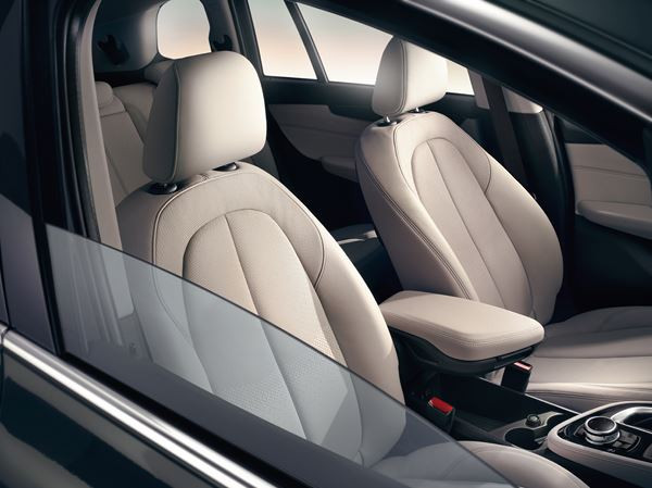 La BMW Série 2 Gran Tourer sept places en approche
