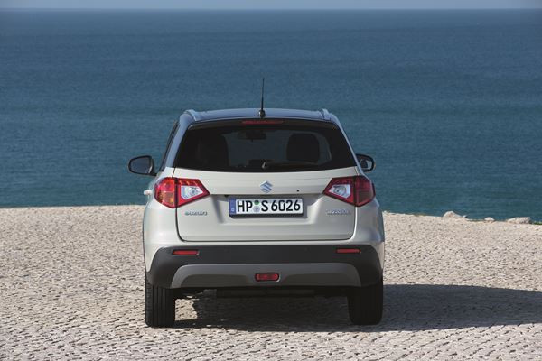 Le Suzuki Vitara adopte un design robuste et une transmission intégrale