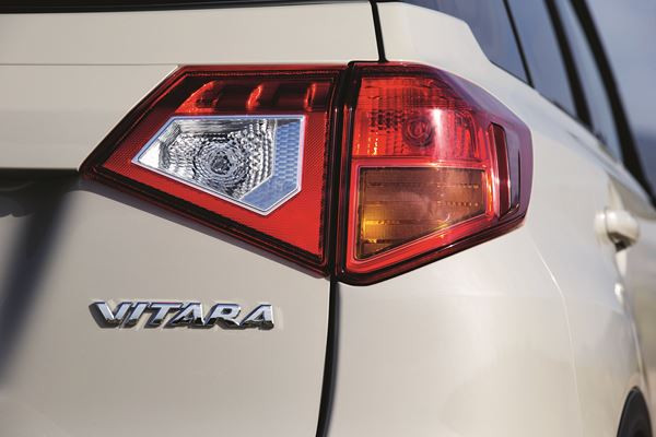 Le Suzuki Vitara adopte un design robuste et une transmission intégrale