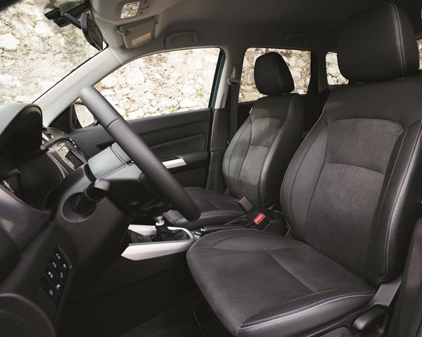 Le Suzuki Vitara adopte un design robuste et une transmission intégrale