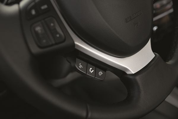 Le Suzuki Vitara adopte un design robuste et une transmission intégrale
