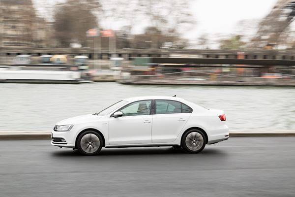 La Volkswagen Jetta relookée en approche