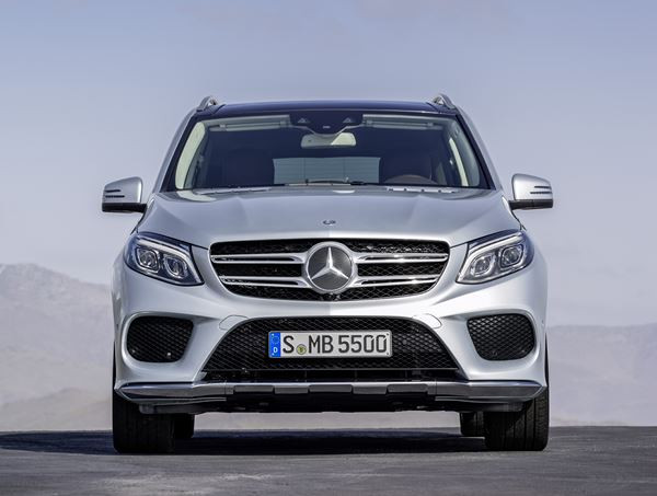 Le SUV haut de gamme Mercedes GLE en approche