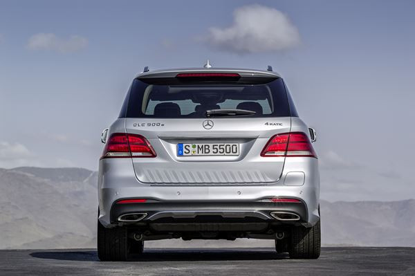 Le SUV haut de gamme Mercedes GLE en approche