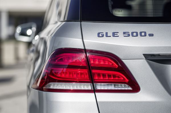 Le SUV haut de gamme Mercedes GLE en approche
