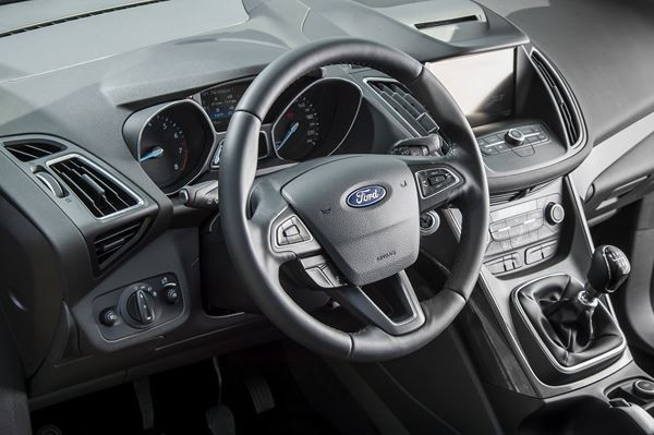 Le Ford C-Max restylé bénéficie d'un design extérieur plus racé