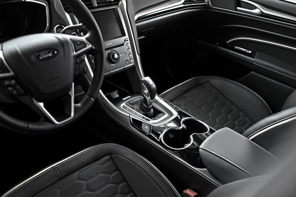 La Ford Vignale Mondeo signe le début des véhicules haut de gamme Ford