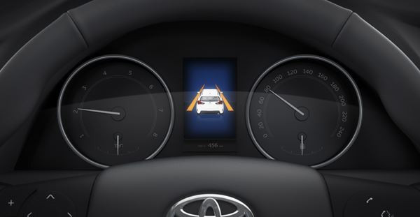 Une Toyota Avensis aux lignes plus dynamiques