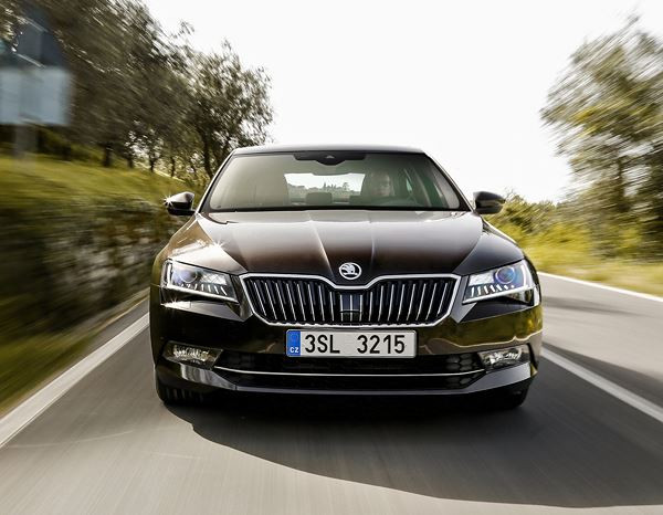 Skoda Superb : La Volkswagen tchèque championne de l'espace