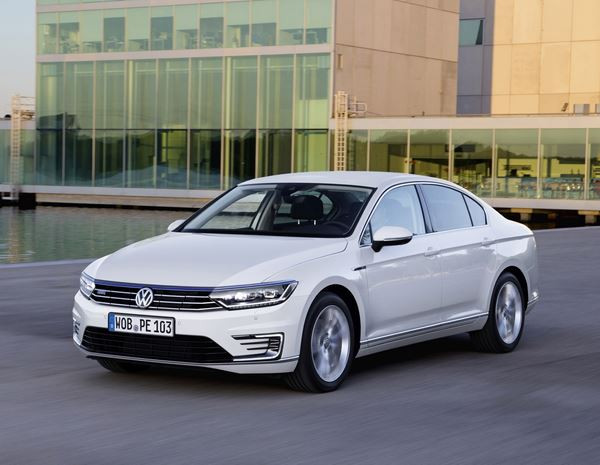 La Volkswagen Passat GTE hybride rechargeable s'affiche à 47 360 euros