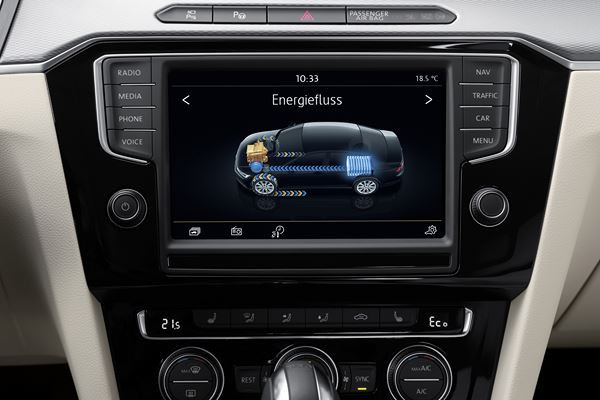 La Volkswagen Passat GTE hybride rechargeable s'affiche à 47 360 euros