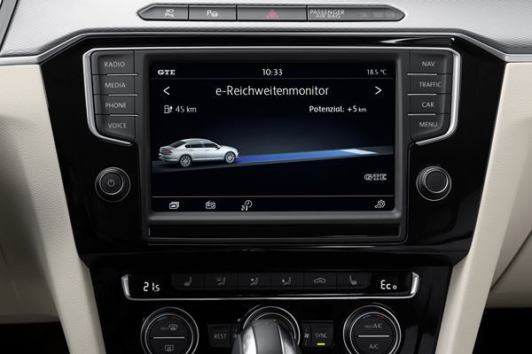 La Volkswagen Passat GTE hybride rechargeable s'affiche à 47 360 euros