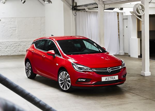 La nouvelle Opel Astra adopte des lignes athlétiques sophistiquées