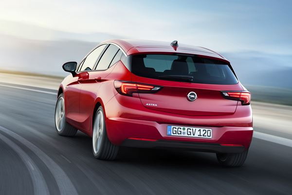 La nouvelle Opel Astra adopte des lignes athlétiques sophistiquées