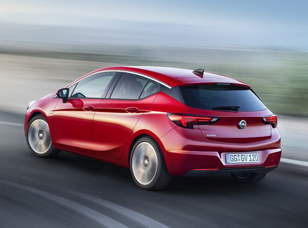 La nouvelle Opel Astra adopte des lignes athlétiques sophistiquées