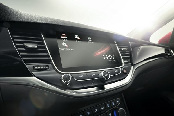 La nouvelle Opel Astra adopte des lignes athlétiques sophistiquées