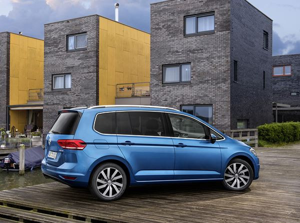 Le Volkswagen Touran s’allonge pour offrir plus d’espace à bord