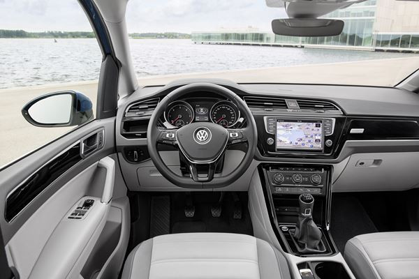 Le Volkswagen Touran s’allonge pour offrir plus d’espace à bord