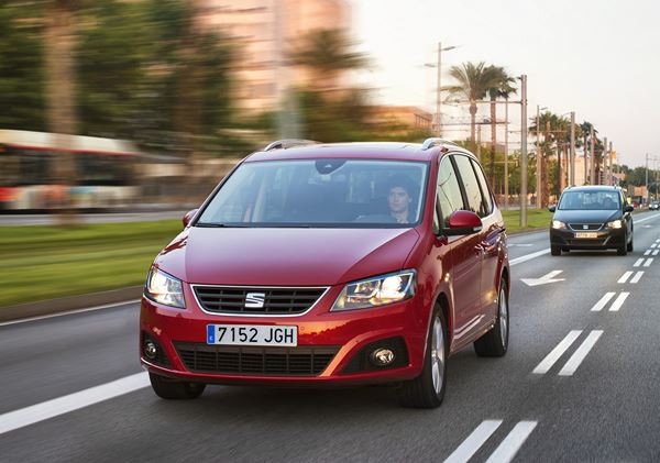 Le Seat Alhambra restylé embarque de nouveaux systèmes d’aide à la conduite
