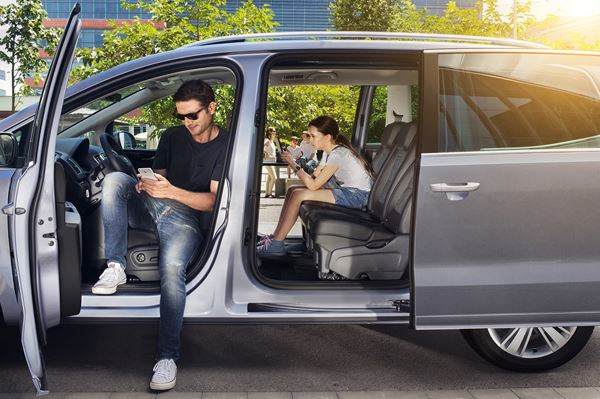 Le Seat Alhambra restylé embarque de nouveaux systèmes d’aide à la conduite
