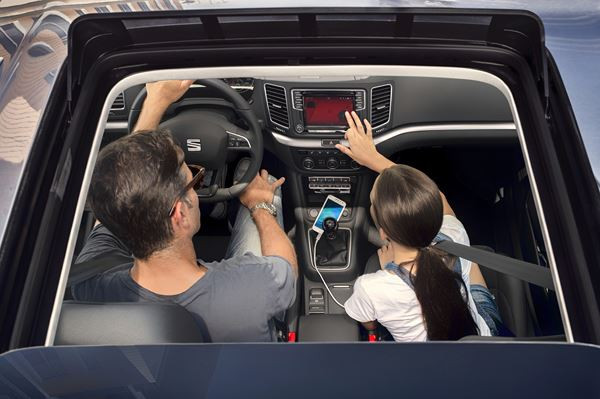 Le Seat Alhambra restylé embarque de nouveaux systèmes d’aide à la conduite