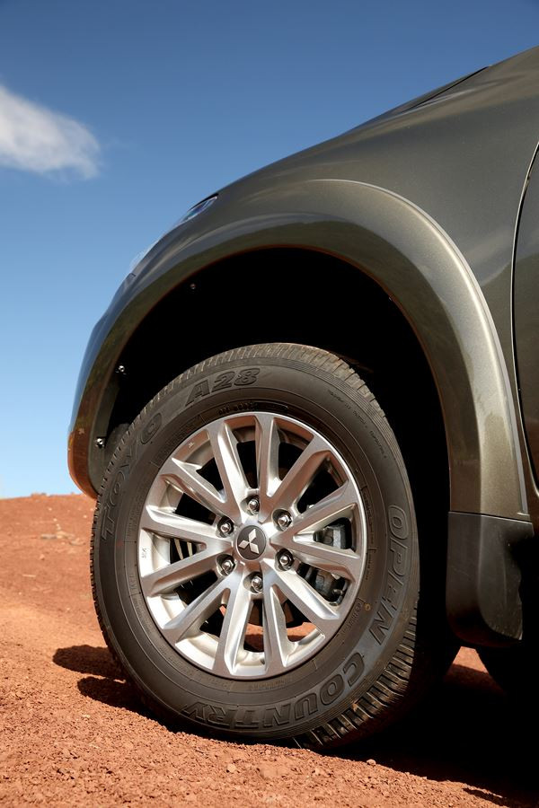 Le pick-up Mitsubishi L200 de cinquième génération repose sur une nouvelle structure
