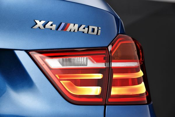 La nouvelle BMW X4 M40i entre en piste