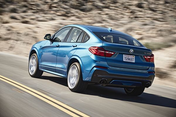 La nouvelle BMW X4 M40i entre en piste
