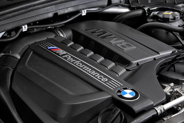 La nouvelle BMW X4 M40i entre en piste