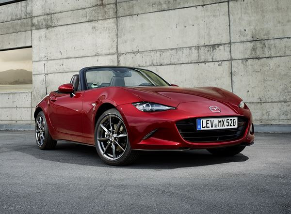 Le roadster Mazda MX-5 de quatrième génération réinterprète le style Kodo