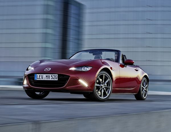 Le roadster Mazda MX-5 de quatrième génération réinterprète le style Kodo