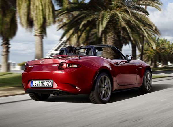 Le roadster Mazda MX-5 de quatrième génération réinterprète le style Kodo