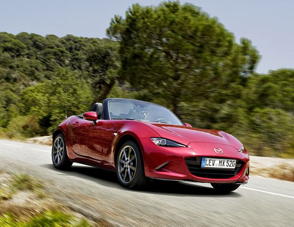 Le roadster Mazda MX-5 de quatrième génération réinterprète le style Kodo