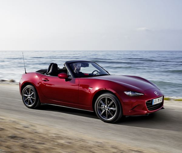 Le roadster Mazda MX-5 de quatrième génération réinterprète le style Kodo