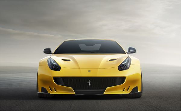 Une Ferrari F12tdf en hommage au Tour de France automobile