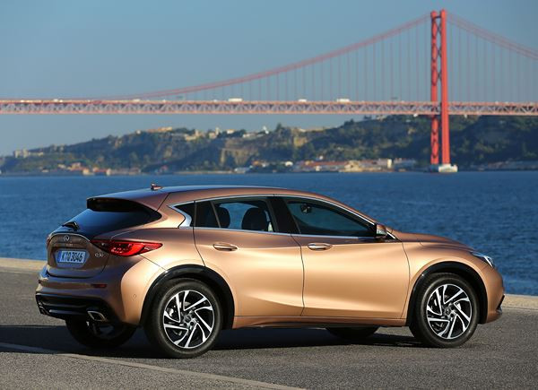 La berline compacte Infiniti Q30 revendique sa différence
