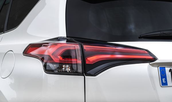 Le Toyota RAV4 restylé adopte un style plus expressif