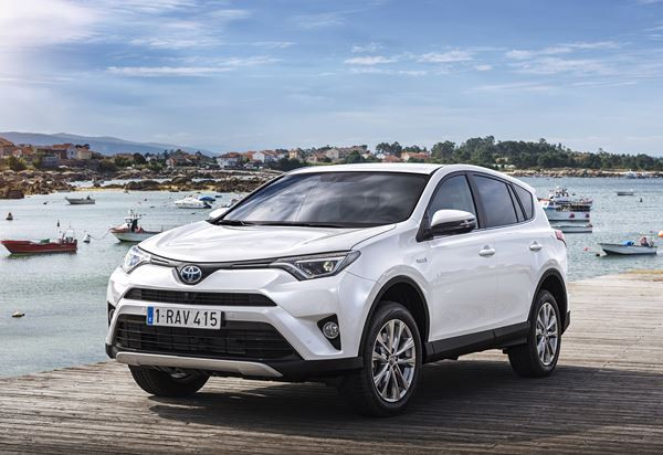 Le Toyota RAV4 se met à l'hybride