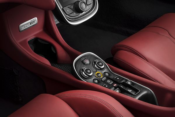 La McLaren 570GT reçoit un toit panoramique et un hayon arrière vitrés