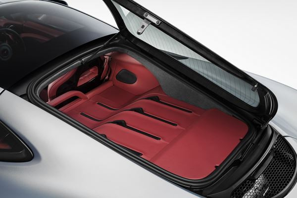 La McLaren 570GT reçoit un toit panoramique et un hayon arrière vitrés