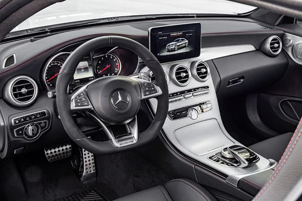 La Mercedes-AMG C 43 4Matic Coupé embarque un V6 3.0 litres biturbo de 367 ch