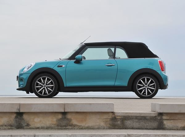 Le cabriolet premium Mini change de génération