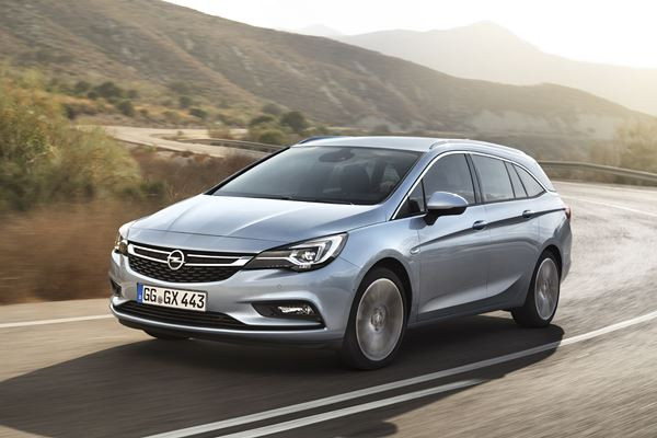 L’Opel Astra Sports Tourer marie design musculeux et espace intérieur généreux