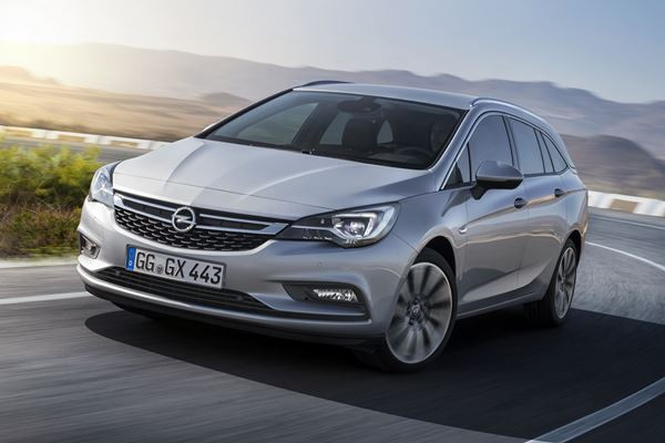 L’Opel Astra Sports Tourer marie design musculeux et espace intérieur généreux