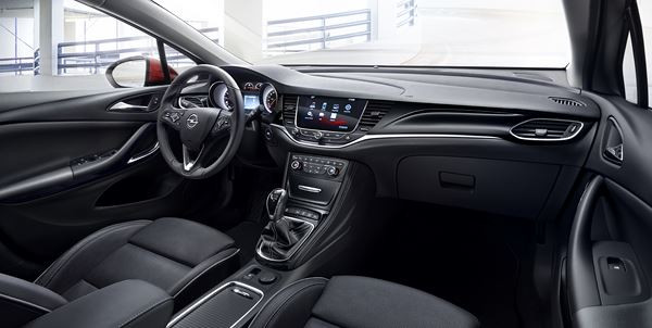 L’Opel Astra Sports Tourer marie design musculeux et espace intérieur généreux