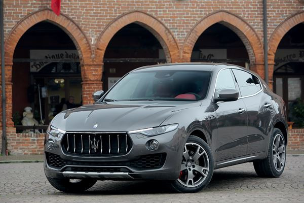 Le SUV de luxe Maserati Levante embarque une imposante calandre
